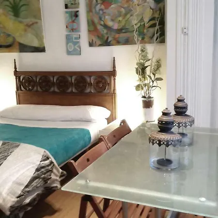 Host Guest house 2*